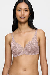 Amoreutte Lace Wired Bra